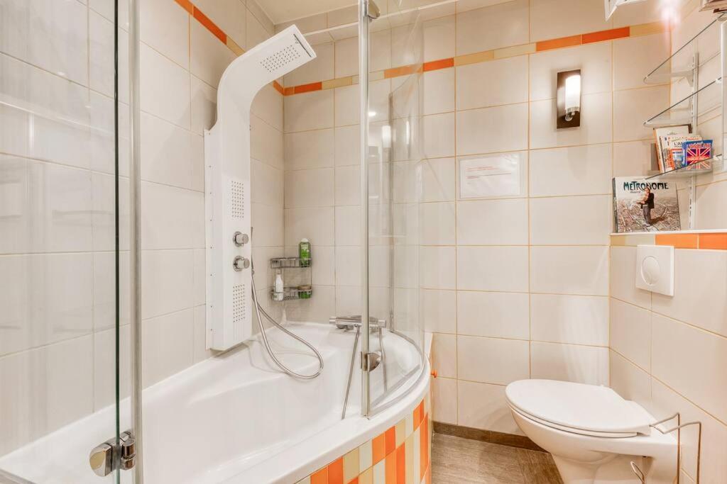 Appartement De Caractere Avec Jardinet Privatif A 1 Min Metro 1, Paris, Disneyland Венсенн Екстер'єр фото