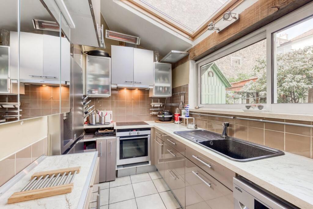 Appartement De Caractere Avec Jardinet Privatif A 1 Min Metro 1, Paris, Disneyland Венсенн Екстер'єр фото