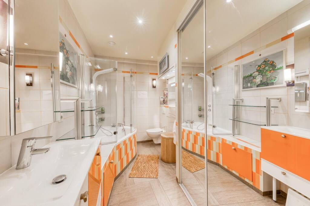 Appartement De Caractere Avec Jardinet Privatif A 1 Min Metro 1, Paris, Disneyland Венсенн Екстер'єр фото